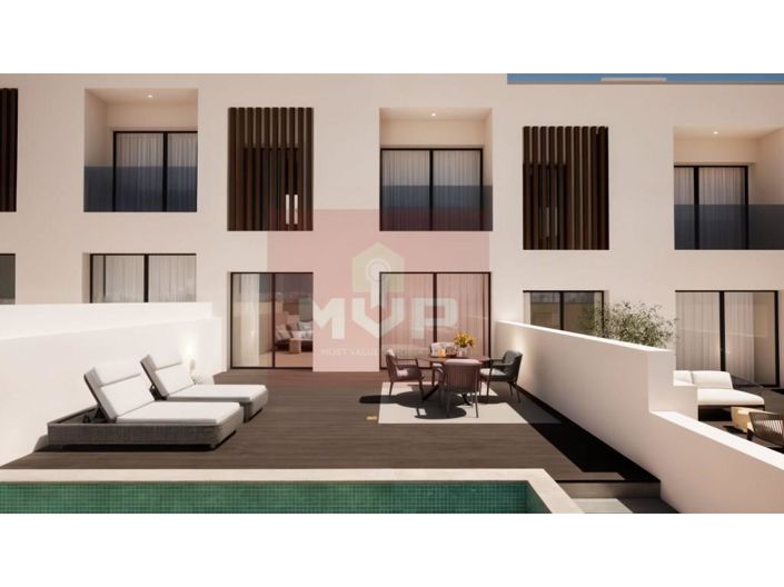 Image No.32-4 Bed House for sale