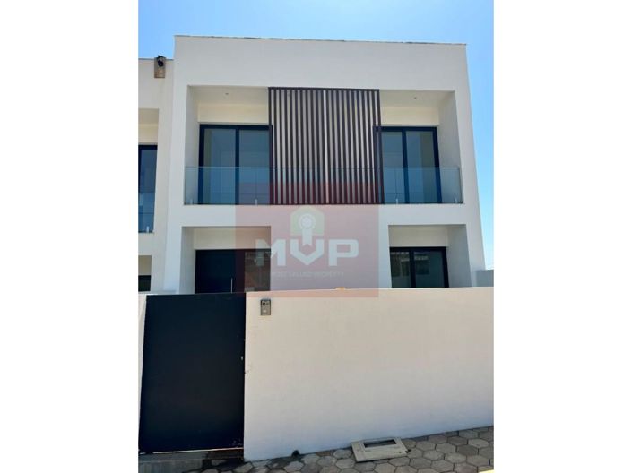 Image No.4-4 Bed House for sale