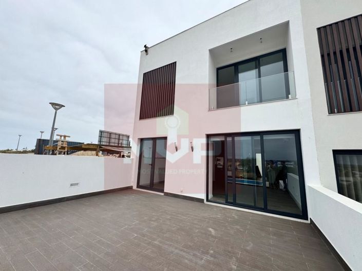 Image No.6-4 Bed House for sale