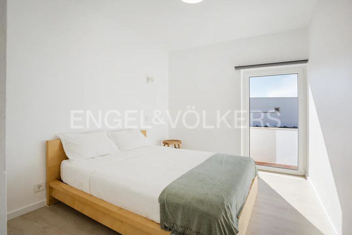 Image No.18-3 Bed House for sale