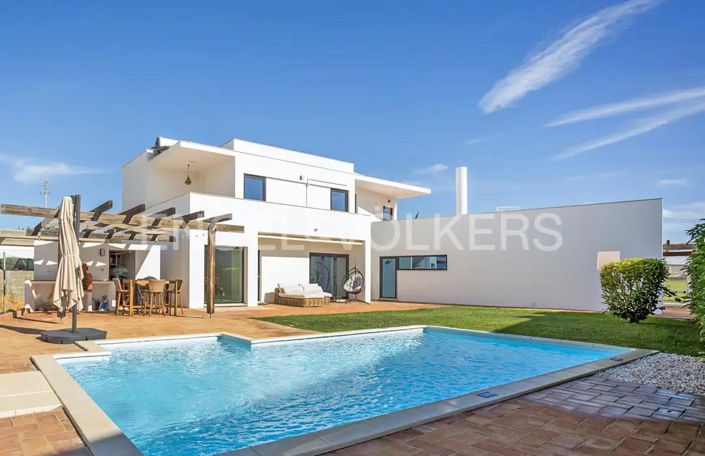 Image No.2-3 Bed House for sale