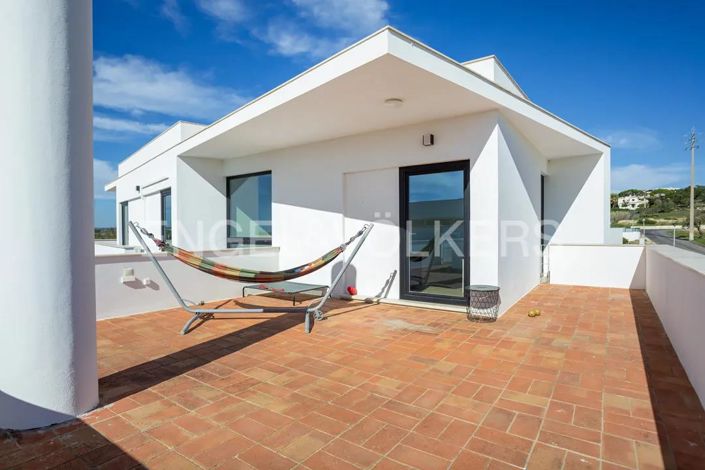 Image No.23-3 Bed House for sale