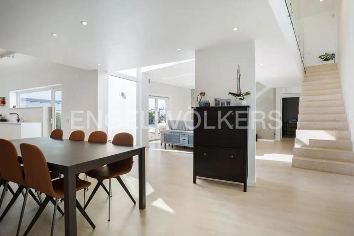 Image No.4-3 Bed House for sale