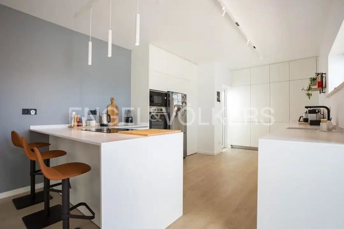 Image No.8-3 Bed House for sale