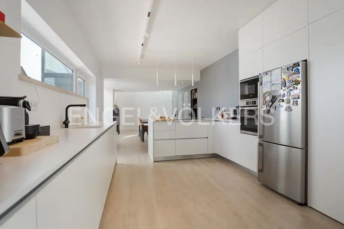 Image No.9-3 Bed House for sale