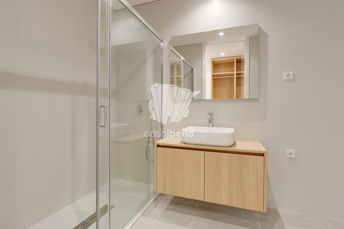 Image No.20-2 Bed Apartment for sale