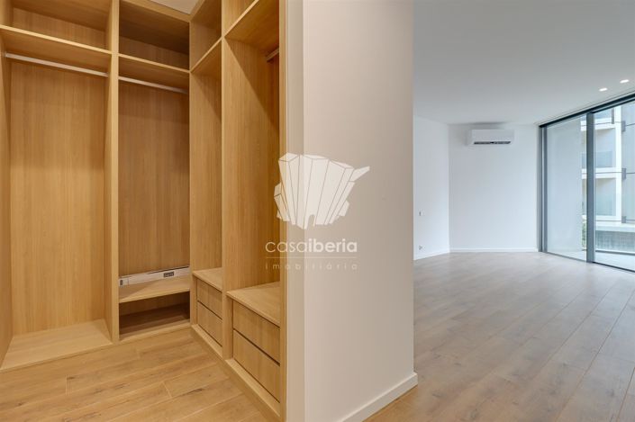 Image No.26-2 Bed Apartment for sale