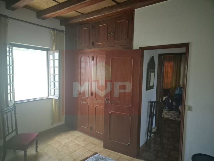 Image No.14-6 Bed House for sale