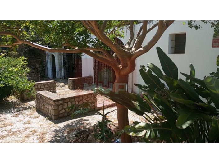 Image No.39-6 Bed House for sale