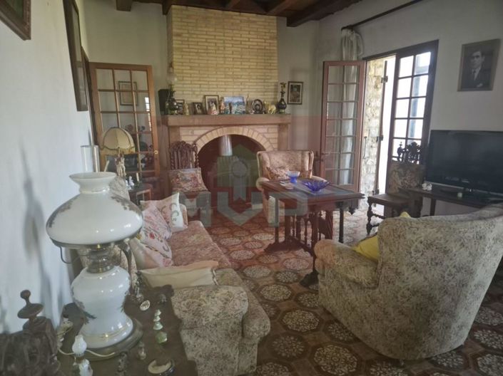 Image No.7-6 Bed House for sale