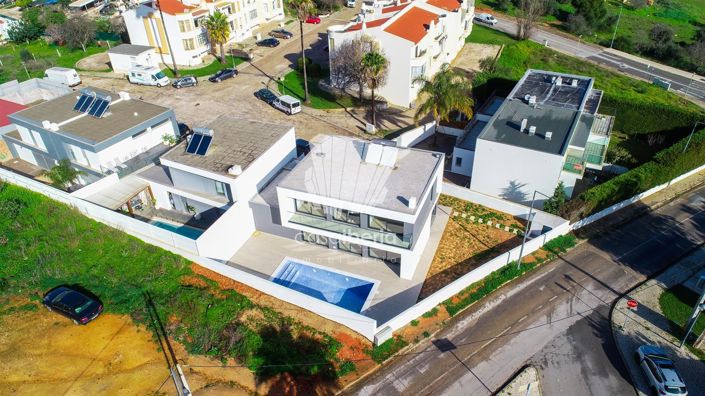 Image No.5-Maison de 4 chambres à vendre à Lagoa