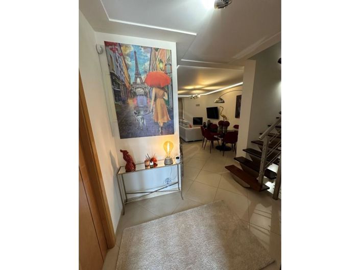 Image No.2-3 Bed House for sale