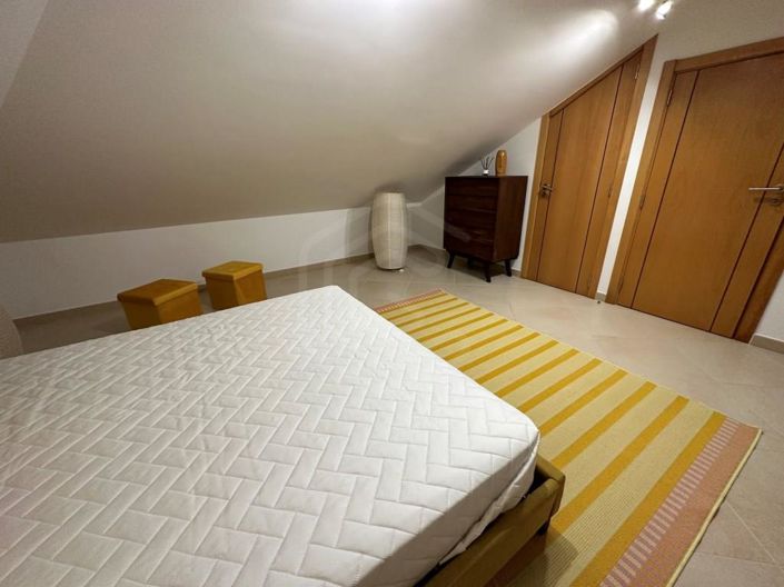 Image No.25-3 Bed House for sale