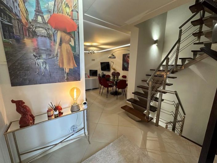 Image No.3-3 Bed House for sale