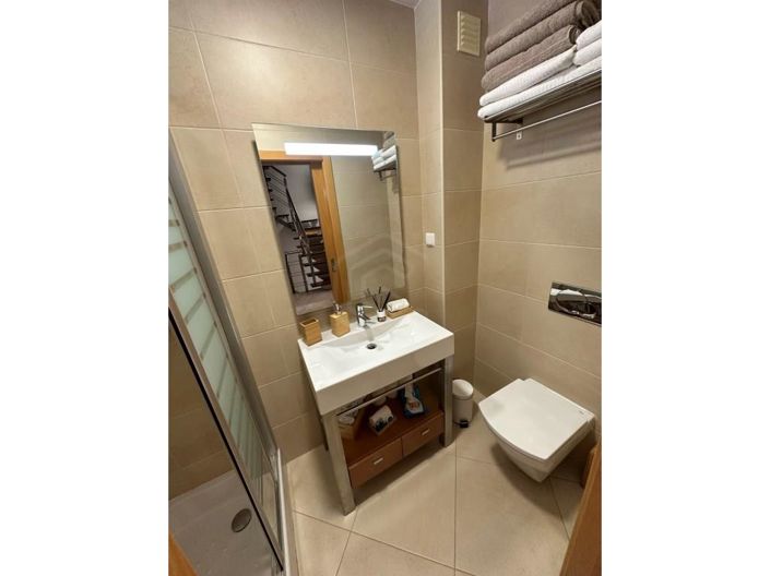 Image No.30-3 Bed House for sale