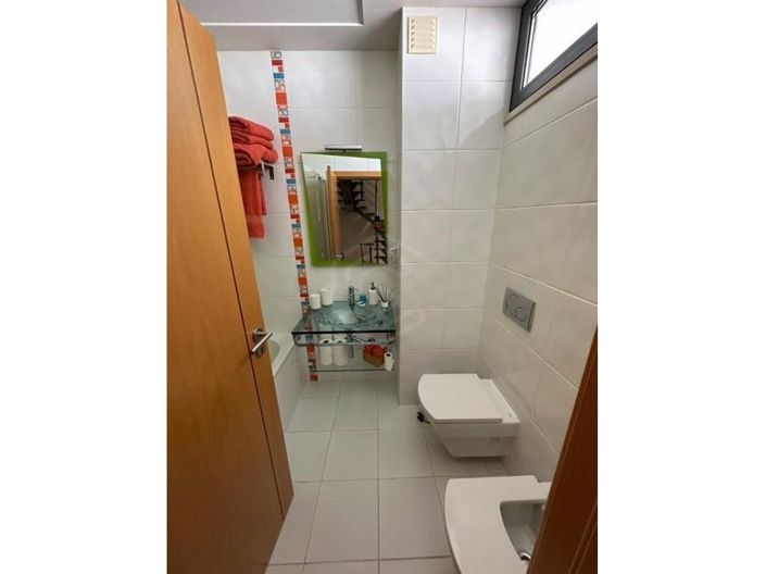 Image No.33-3 Bed House for sale