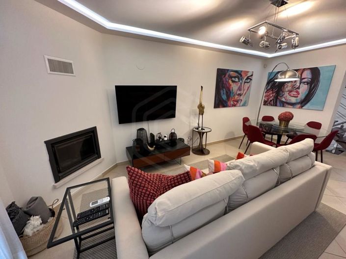 Image No.6-3 Bed House for sale