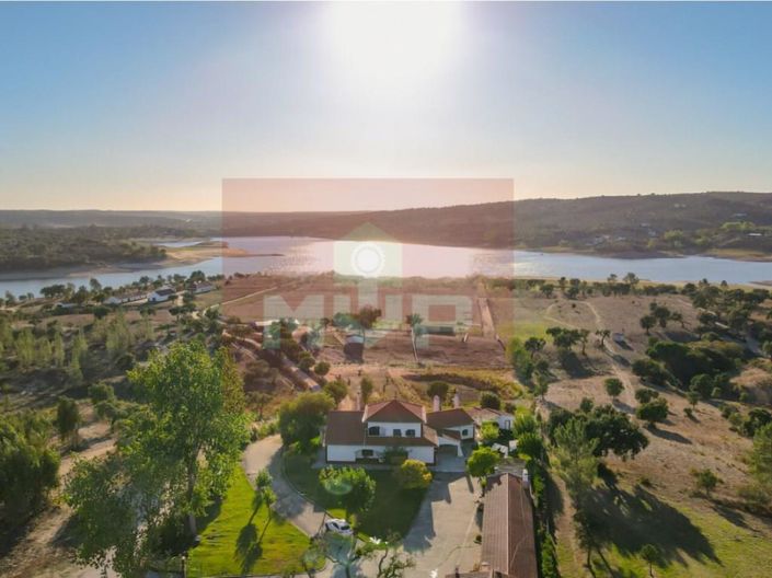 Image No.19-5 Bed House for sale