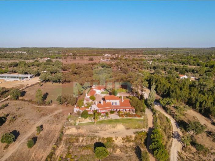 Image No.20-5 Bed House for sale