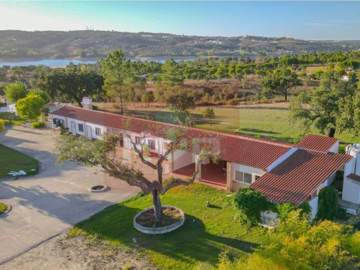 Image No.21-5 Bed House for sale