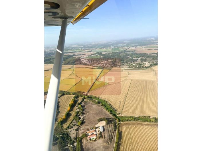 Image No.3-5 Bed House for sale