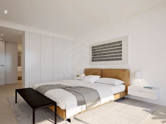 Image No.10-4 Bed House for sale