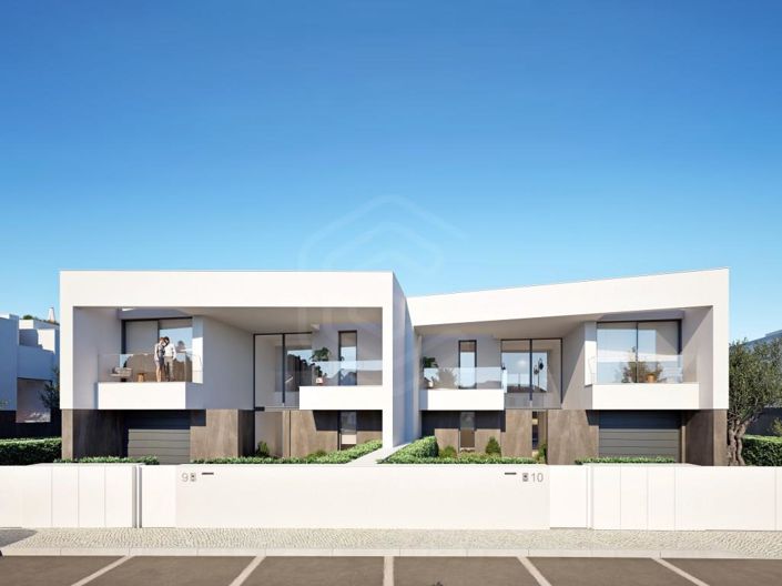 Image No.23-4 Bed House for sale
