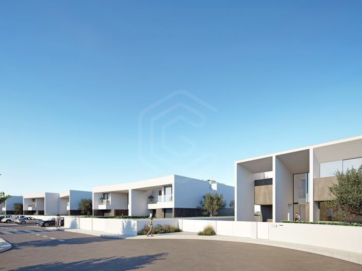 Image No.21-4 Bed House for sale