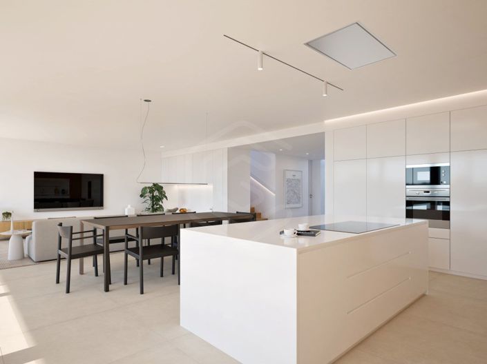 Image No.7-4 Bed House for sale