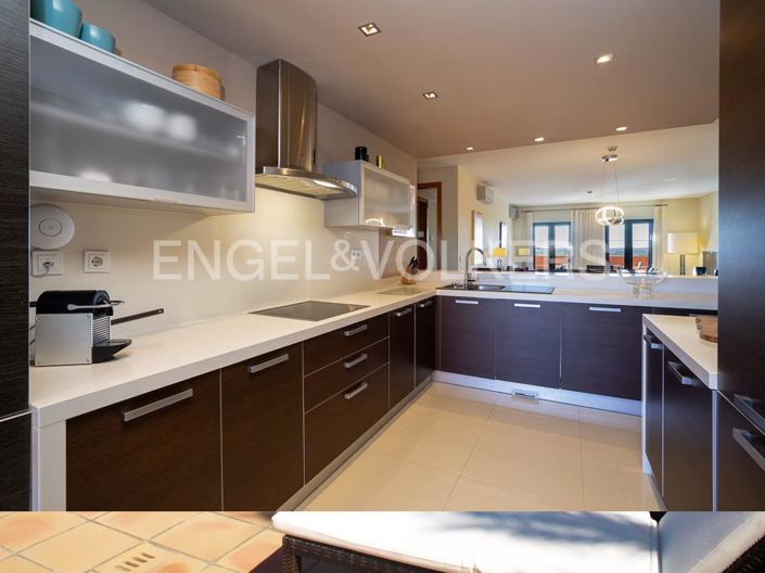 Image No.10-3 Bed House for sale