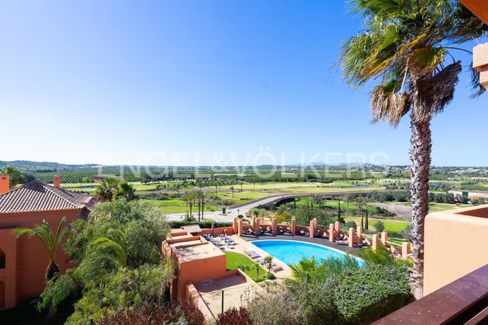 Image No.2-3 Bed House for sale