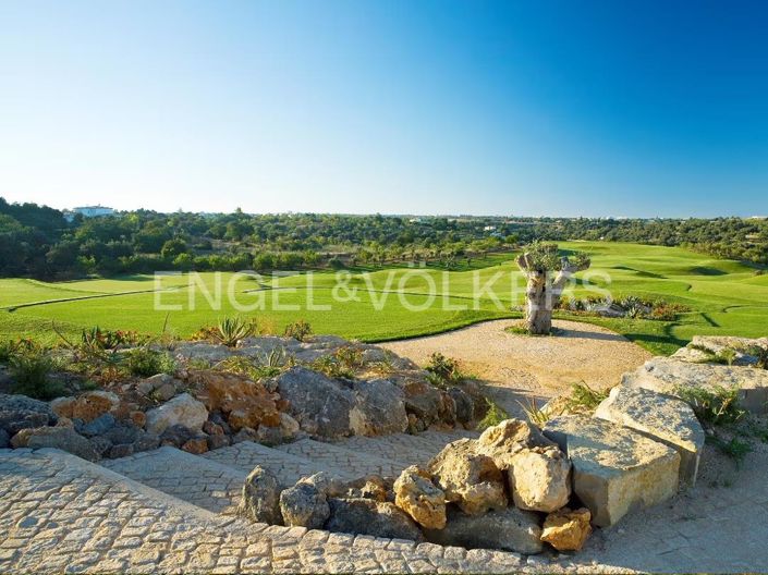 Image No.28-3 Bed House for sale