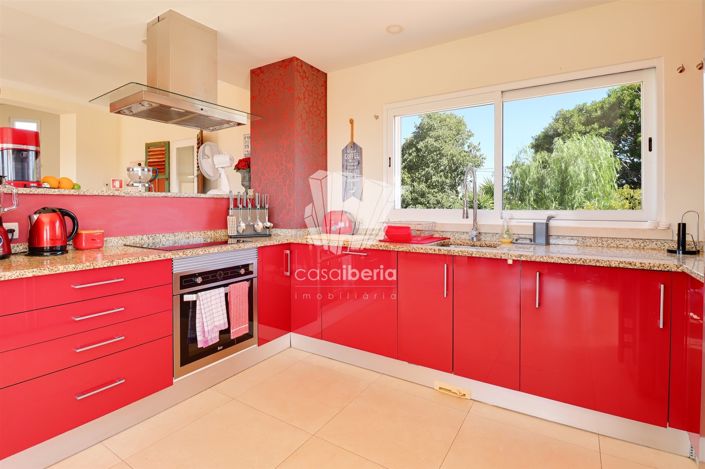 Image No.21-4 Bed House for sale