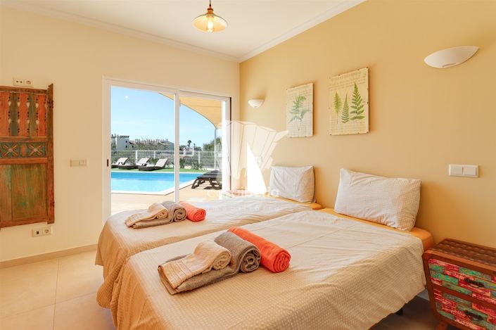 Image No.35-4 Bed House for sale