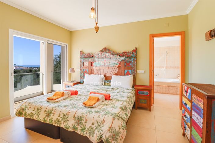 Image No.46-4 Bed House for sale
