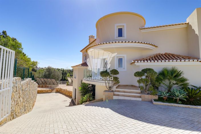 Image No.8-4 Bed House for sale