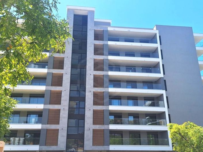 Image No.1-3 Bed Apartment for sale