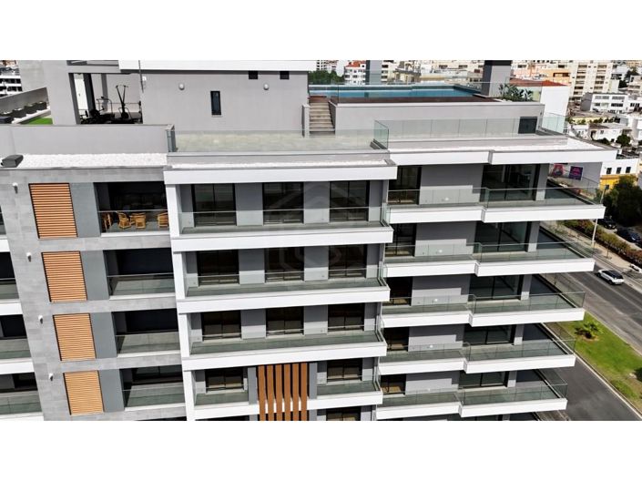 Image No.1-3 Bed Apartment for sale