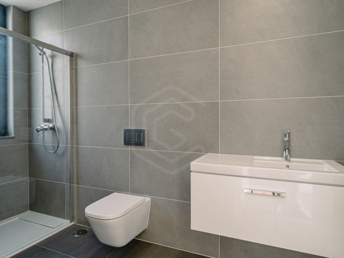 Image No.21-3 Bed House for sale
