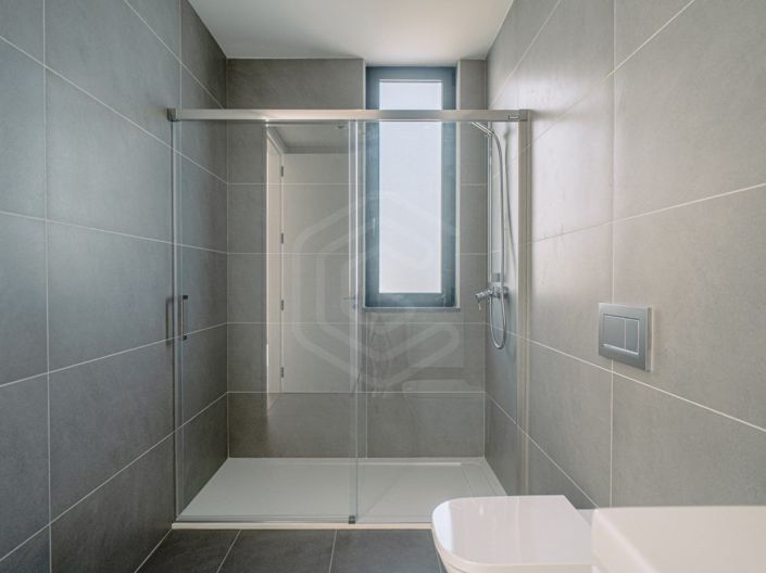 Image No.22-3 Bed House for sale
