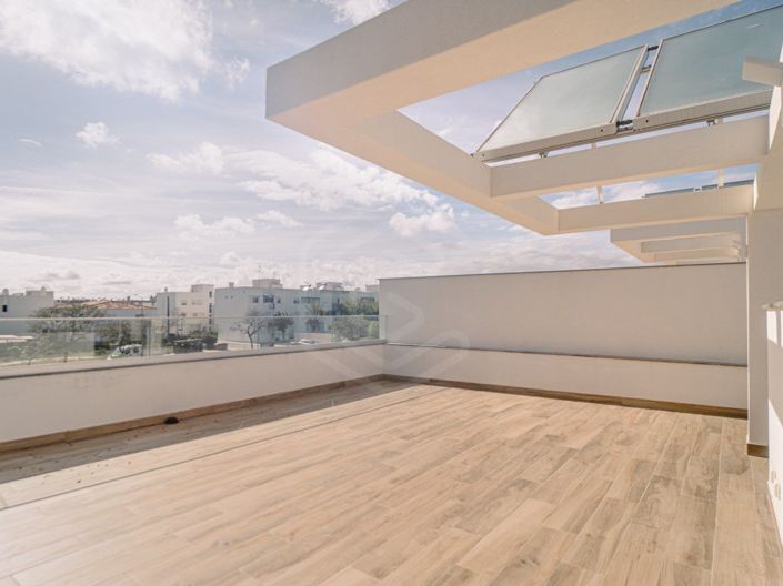 Image No.25-3 Bed House for sale