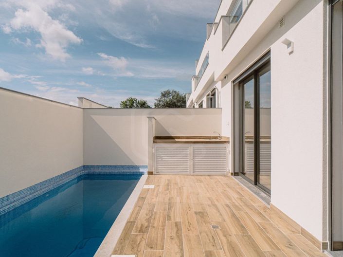 Image No.3-3 Bed House for sale