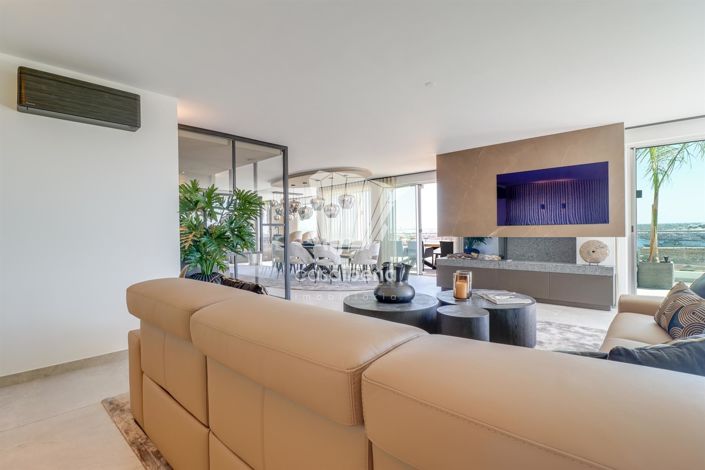 Image No.14-6 Bed Apartment for sale