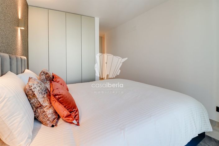 Image No.28-6 Bed Apartment for sale