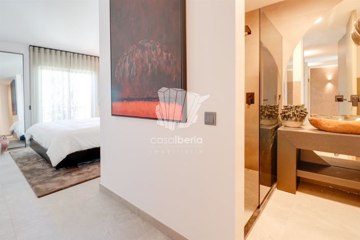 Image No.30-6 Bed Apartment for sale