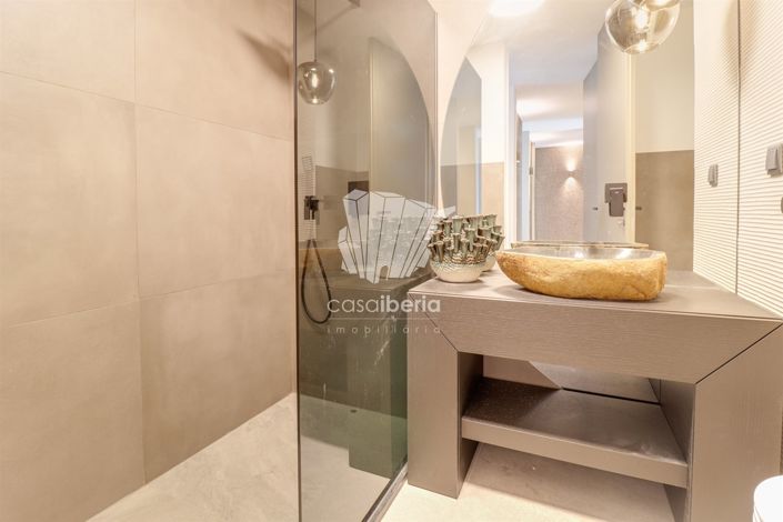 Image No.31-6 Bed Apartment for sale