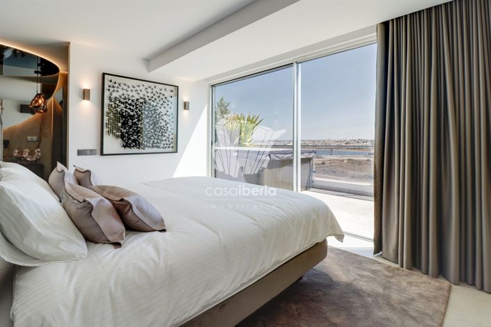 Image No.37-6 Bed Apartment for sale