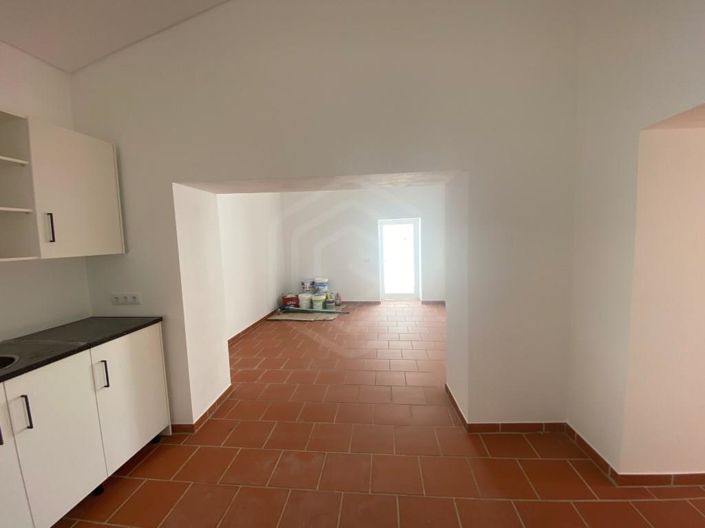 Image No.11-12 Bed House for sale