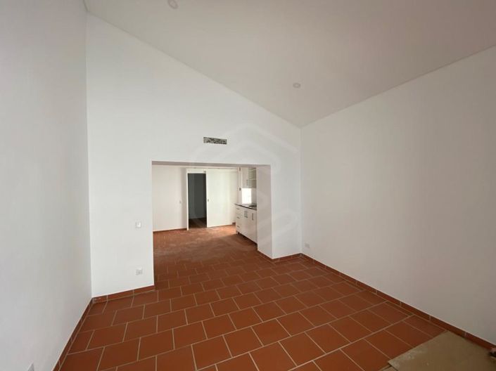 Image No.12-12 Bed House for sale