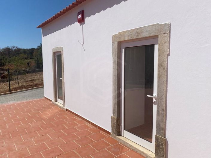 Image No.13-12 Bed House for sale